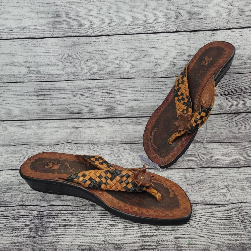 Vintage Hand Tooled Leather Woven Wedge Thong Sandals Boho Flower Brown Womens